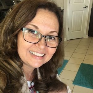 Meet your Posher, Celina